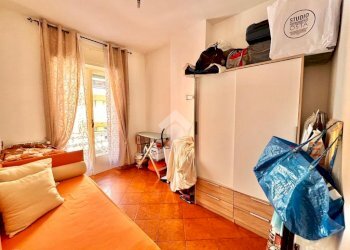 Three-room apartment Via Gio Batta Valle, La Spezia (neighborhood Ospedale) - photo 15