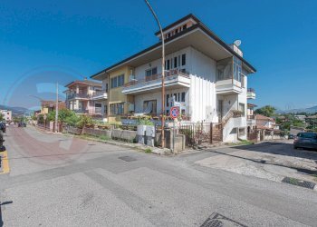 Foto 1 - Stable - Palace Via Giuseppe Saragat
 
7, Pontecorvo - photo 1