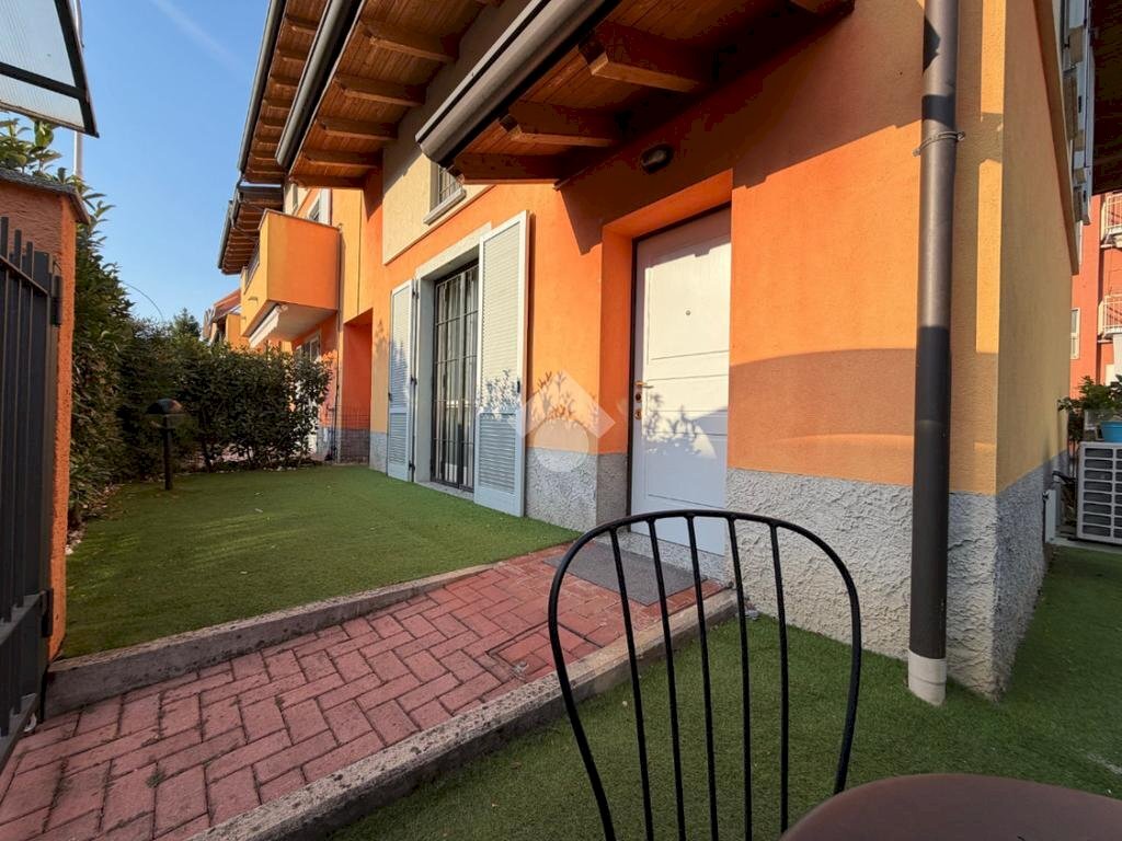 Terraced Villa Via Sant'Antonio, Pessano con Bornago - photo 1