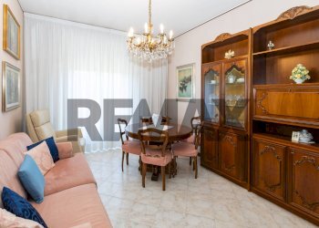 Sala da pranzo - Bilocale Via Dei Gigli
 
7, Corsico - foto 2
