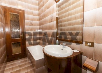 Bagno - Bilocale Via Dei Gigli
 
7, Corsico - foto 17