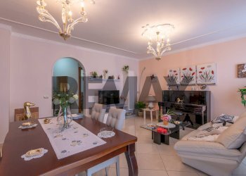 Sala da pranzo - Appartamento Via Tenente Cataldo
 
7, Caltagirone - foto 3