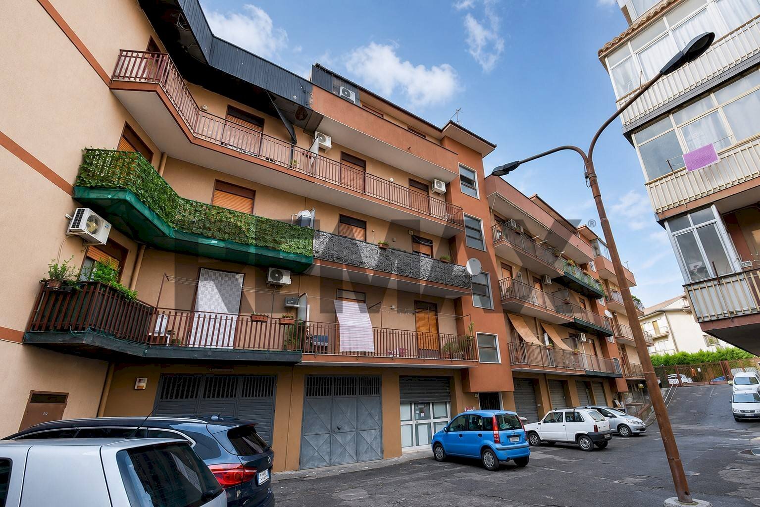 Edificio all\'aperto - Four-room apartment Via Vittorio Emanuele
 
328, Aci Catena - photo 1