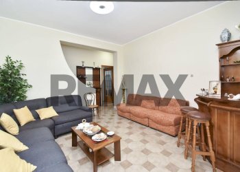 Soggiorno - Four-room apartment Via Vittorio Emanuele
 
328, Aci Catena - photo 5