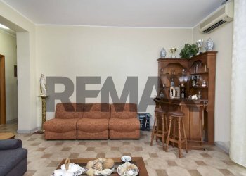 Soggiorno - Four-room apartment Via Vittorio Emanuele
 
328, Aci Catena - photo 10