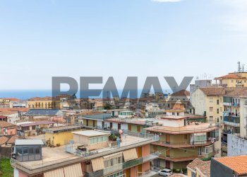 Edificio all\'aperto - Quadrilocale Via Vincenzo Bellini
 
43, Acireale - foto 3