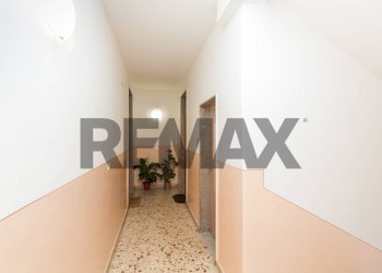 Hall / corridoio - Quadrilocale Via Vincenzo Bellini
 
43, Acireale - foto 11