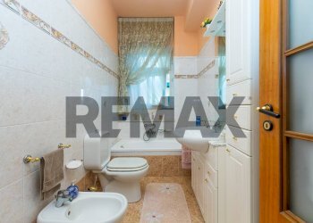 Bagno - Quadrilocale Via Vincenzo Bellini
 
43, Acireale - foto 33