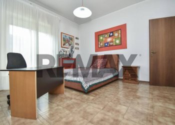 Camera / camera da letto - Four-room apartment Via XIX Traversa
 
147, Belpasso - photo 14