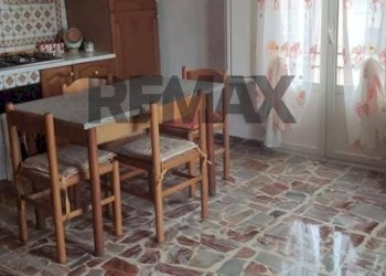 Sala da pranzo - Three-room apartment Corso vittorio Emanuele
 
77, Caltagirone - photo 5