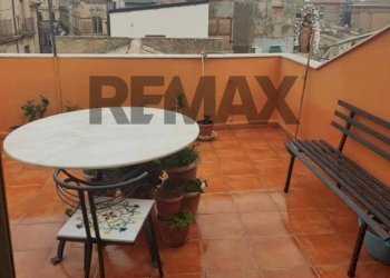 Terrazza - Three-room apartment Corso vittorio Emanuele
 
77, Caltagirone - photo 9