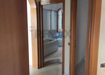 Hall / corridoio - Trilocale Via Maenza
9, Paterno - foto 10