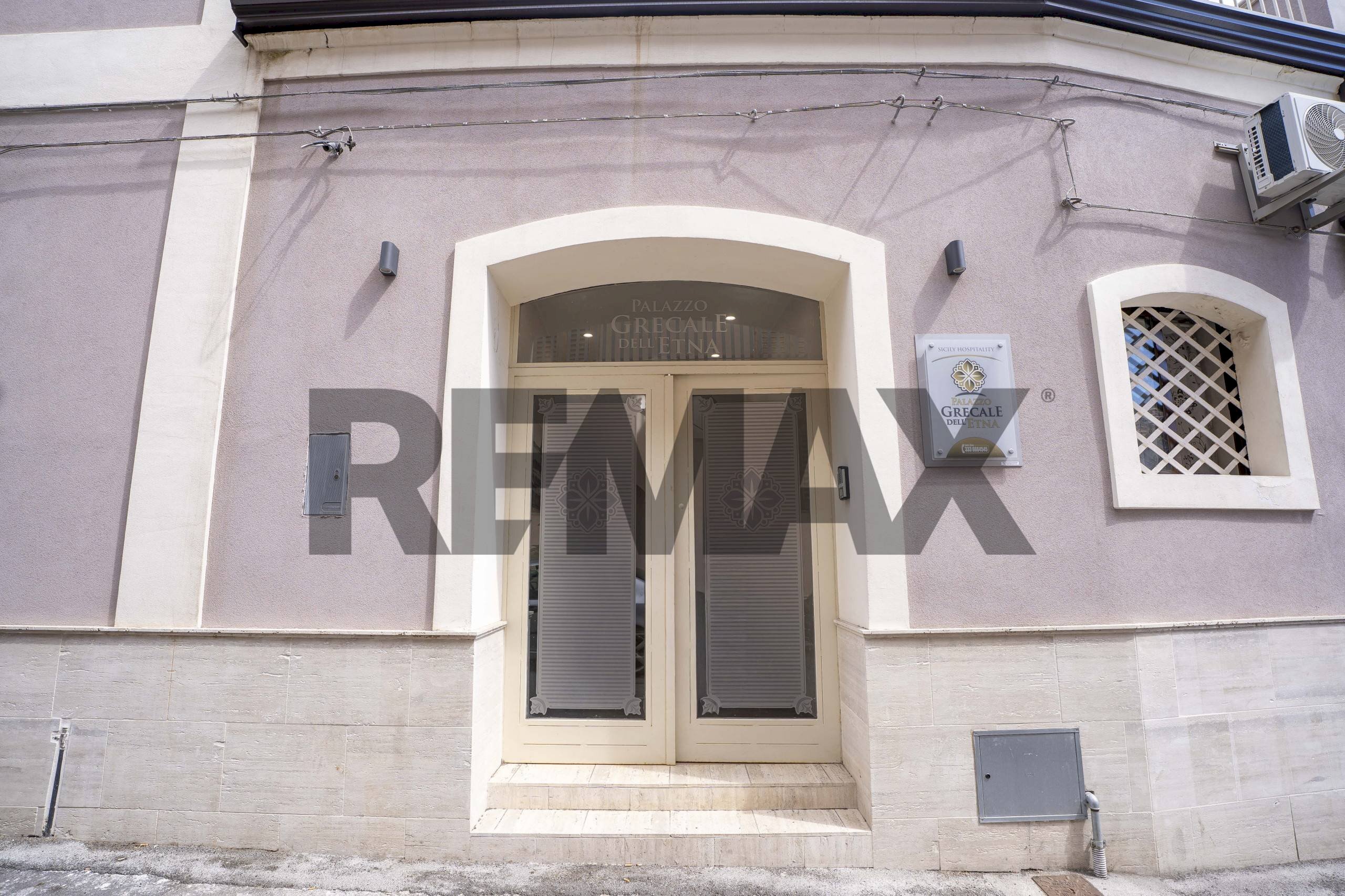 Edificio all\'aperto - Casa indipendente Via madonna delle grazie
41, Aci Sant'Antonio - foto 2