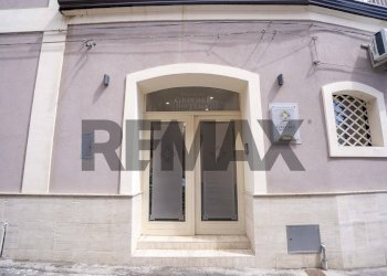 Edificio all\'aperto - Casa indipendente Via madonna delle grazie
 
41, Aci Sant'Antonio - foto 2