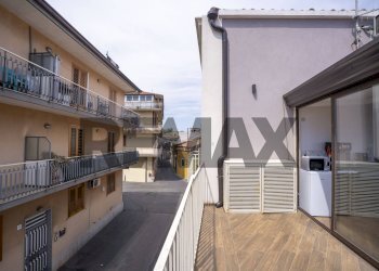 Balcone - Casa indipendente Via madonna delle grazie
 
41, Aci Sant'Antonio - foto 28