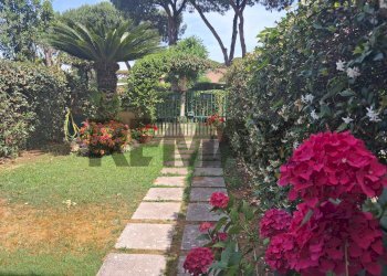 Giardino - Terraced Villa Strada Diversivo Nocchia
 
4, Sabaudia - photo 1