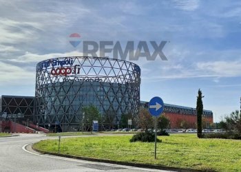 Edificio all\'aperto - Attività Commerciale via Raffaello Sanzio
199, Empoli - foto 5