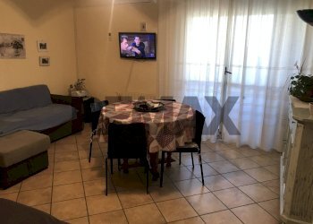 Sala da pranzo - Two-room apartment via Ernesto Rossi
 
6, Castelfiorentino - photo 7