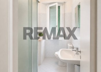 Bagno - Four-room apartment VIALE DUE GIUGNO
 
4, Castelfranco di Sotto - photo 11