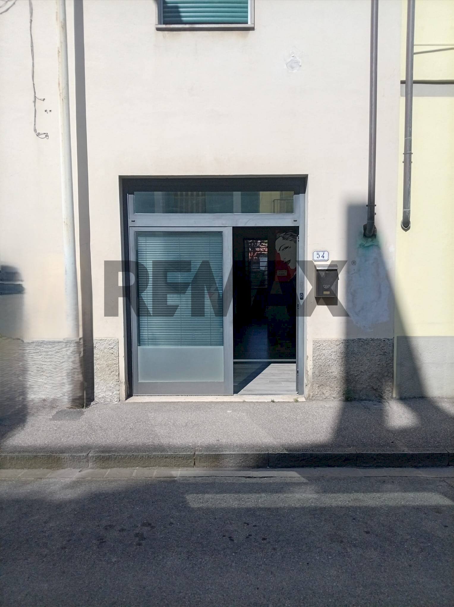 esterno - Commercial Premises Via Domenico Bartoloni
 
54, Empoli - photo 1