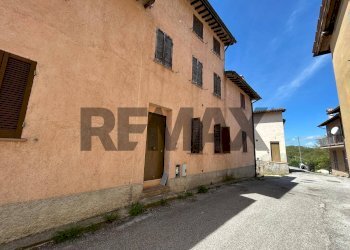 Edificio all\'aperto - Casa semi indipendente LOCALITA' VIONICA
 
4/A, Foligno - foto 3