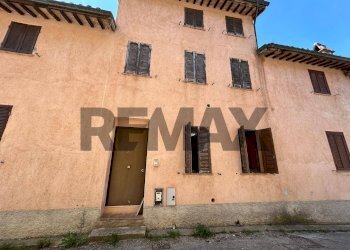 Edificio all\'aperto - Casa semi indipendente LOCALITA' VIONICA
 
4/A, Foligno - foto 30