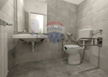 Bagno - Shop Via Verdi
13, L'Aquila - photo 9