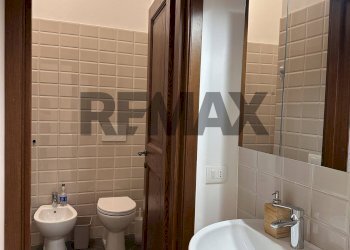Bagno - Three-room apartment Via delle Grazie
20, L'Aquila - photo 15
