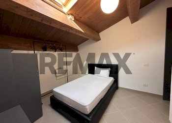 Camera / camera da letto - Three-room apartment Via delle Grazie
20, L'Aquila - photo 27