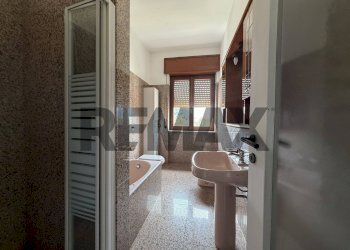 Bagno - Trilocale via garibaldi
 
3, Dalmine - foto 11