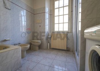 Bagno - Trilocale Via Casavoglio
 
7, Barzana - foto 6