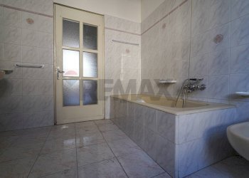 Bagno - Trilocale Via Casavoglio
 
7, Barzana - foto 7
