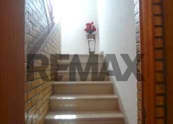 Scale - Semi-detached house c/da Ranco
 
24, Paglieta - photo 16