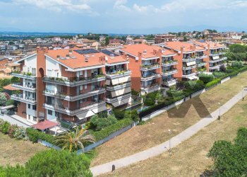 Edificio all\'aperto - Trilocale Via Braccianense
 
96, Roma - foto 46