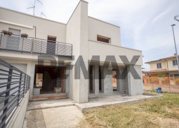 Edificio all\'aperto - Semi-detached house Via Lambrini Dott Ernesto
 
snc, Caorso - photo 35