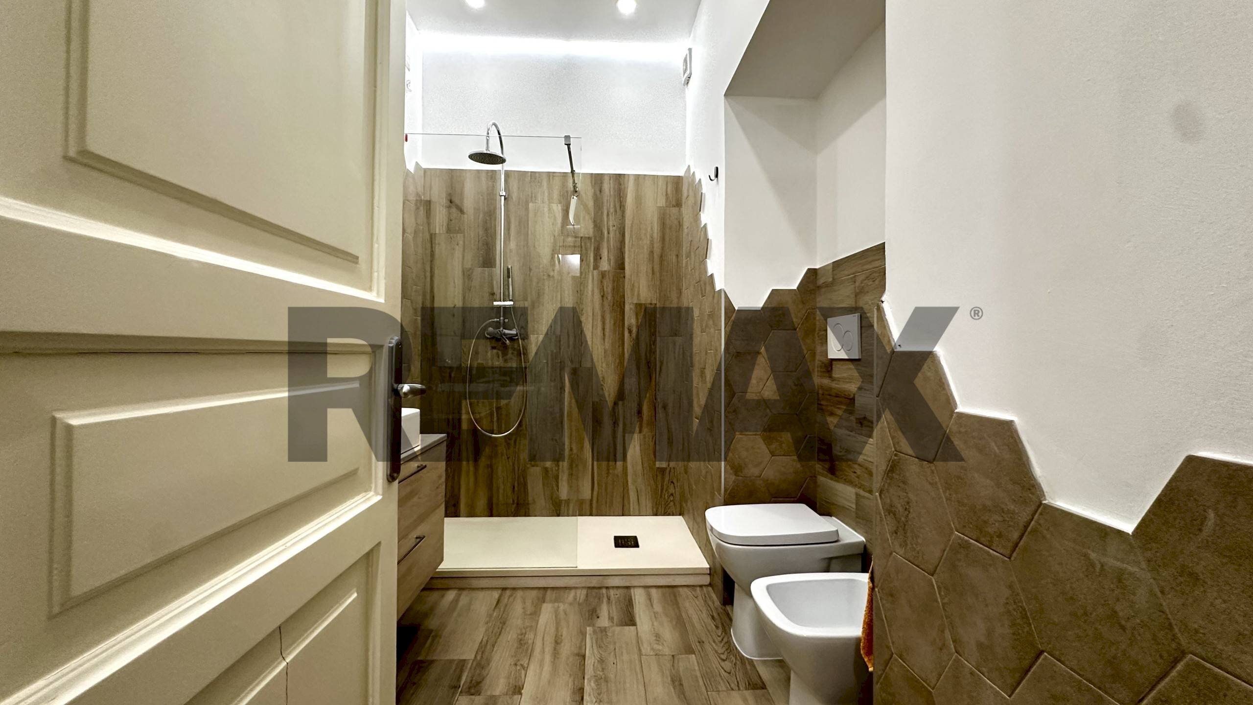Bagno - Quadrilocale via Francesco Porcellana
 
13, Sassari - foto 2