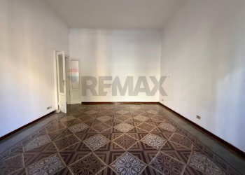 Stanza vuota - Three-room apartment Via Principe Eugenio
36, Milano - photo 8
