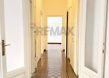 Hall / corridoio - Three-room apartment Via Principe Eugenio
36, Milano - photo 24