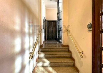 Scale - Three-room apartment Via Principe Eugenio
36, Milano - photo 30