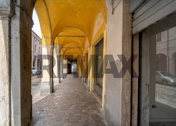 Hall / corridoio - Apartment VIA GARIBALDI
 
21, Viadana - photo 43