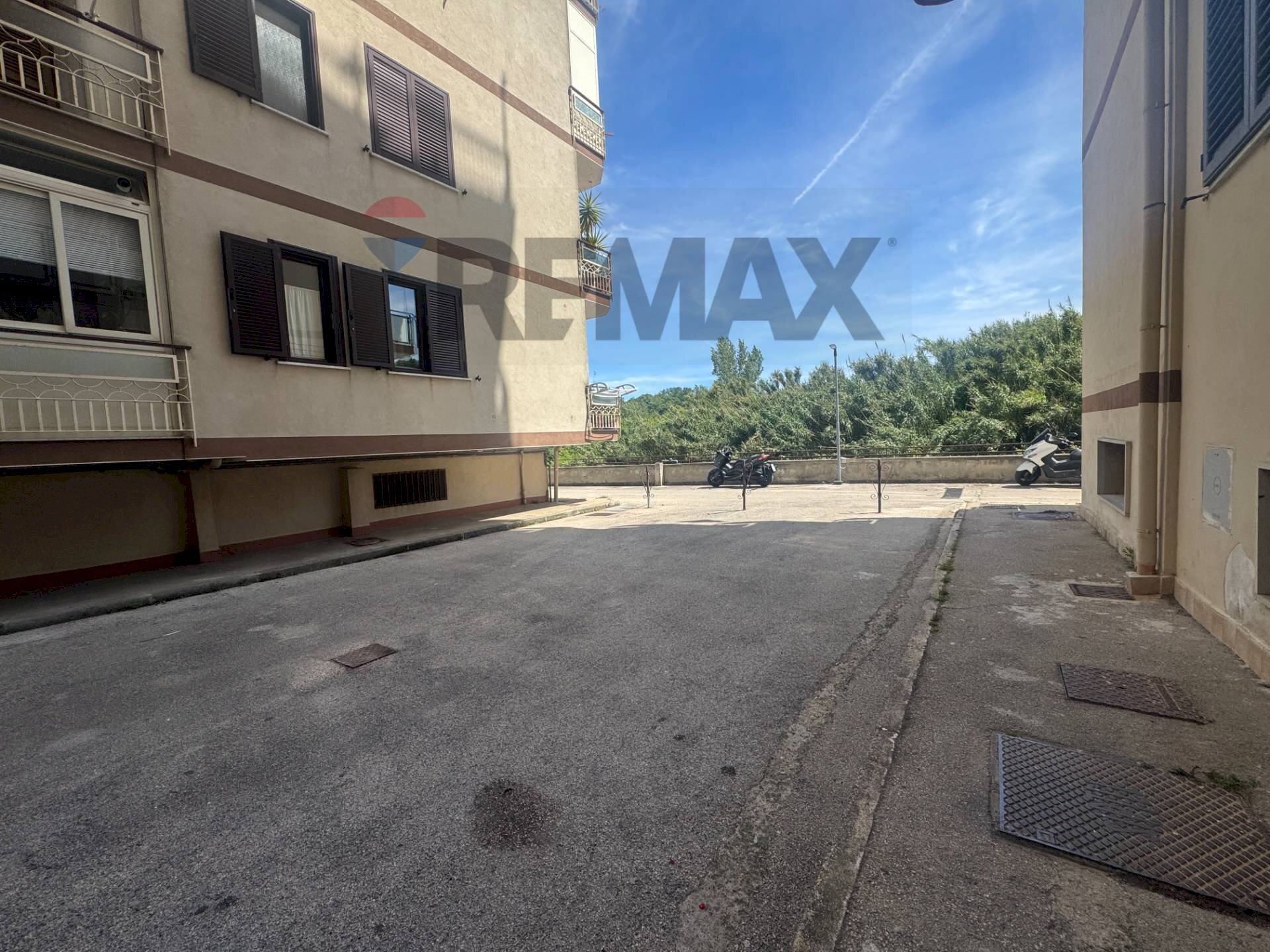 Edificio all\'aperto - Box Via Vicinale Rotondella
40, Napoli - foto 2