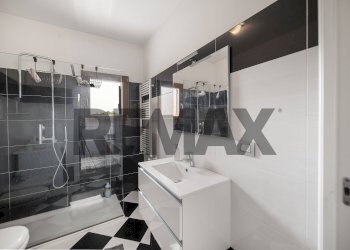 Bagno - Four-room apartment via del borgo
 
15, Bornasco - photo 37