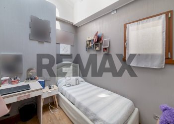 Camera / camera da letto - Four-room apartment via del borgo
 
15, Bornasco - photo 42