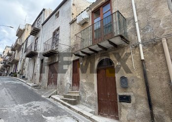 Edificio all\'aperto - Casa indipendente Via Maiorca
 
10/12, Ventimiglia di Sicilia - foto 29