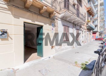 Edificio all\'aperto - Three-room apartment VIA  FILIPPO CORAZZA
 
79, Palermo - photo 10
