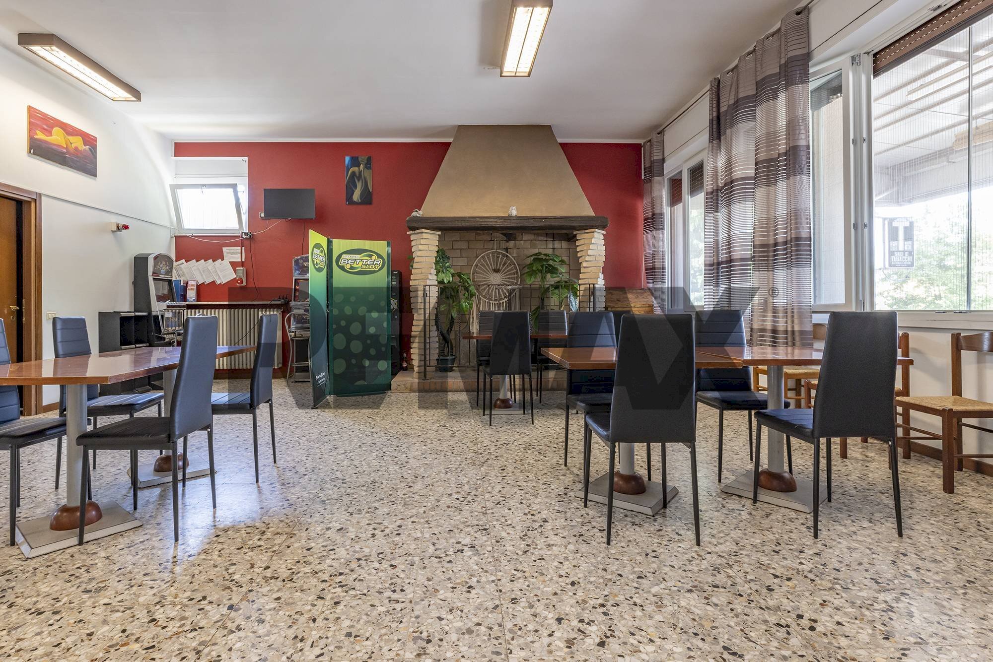 Sala da pranzo - Commercial Activity Via Maddalena
 
14, Somma Lombardo - photo 2