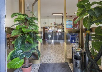 Ricezione / Lobby - Commercial Activity Via Maddalena
14, Somma Lombardo - photo 1