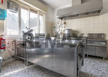 Cucina - Commercial Activity Via Maddalena
14, Somma Lombardo - photo 13