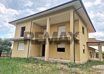 Casa all\'aperto - Villa Località Carloni
 
10, Arielli - foto 1