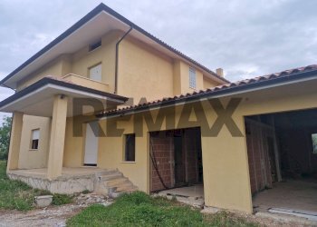 Casa all\'aperto - Villa Località Carloni
 
10, Arielli - foto 4